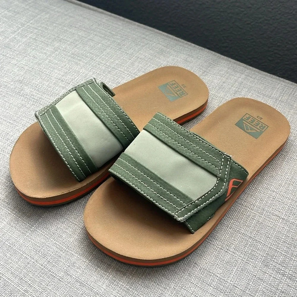 Reef Kids Ahi Slide Sandals, tan/olive - Picture 2 of 7